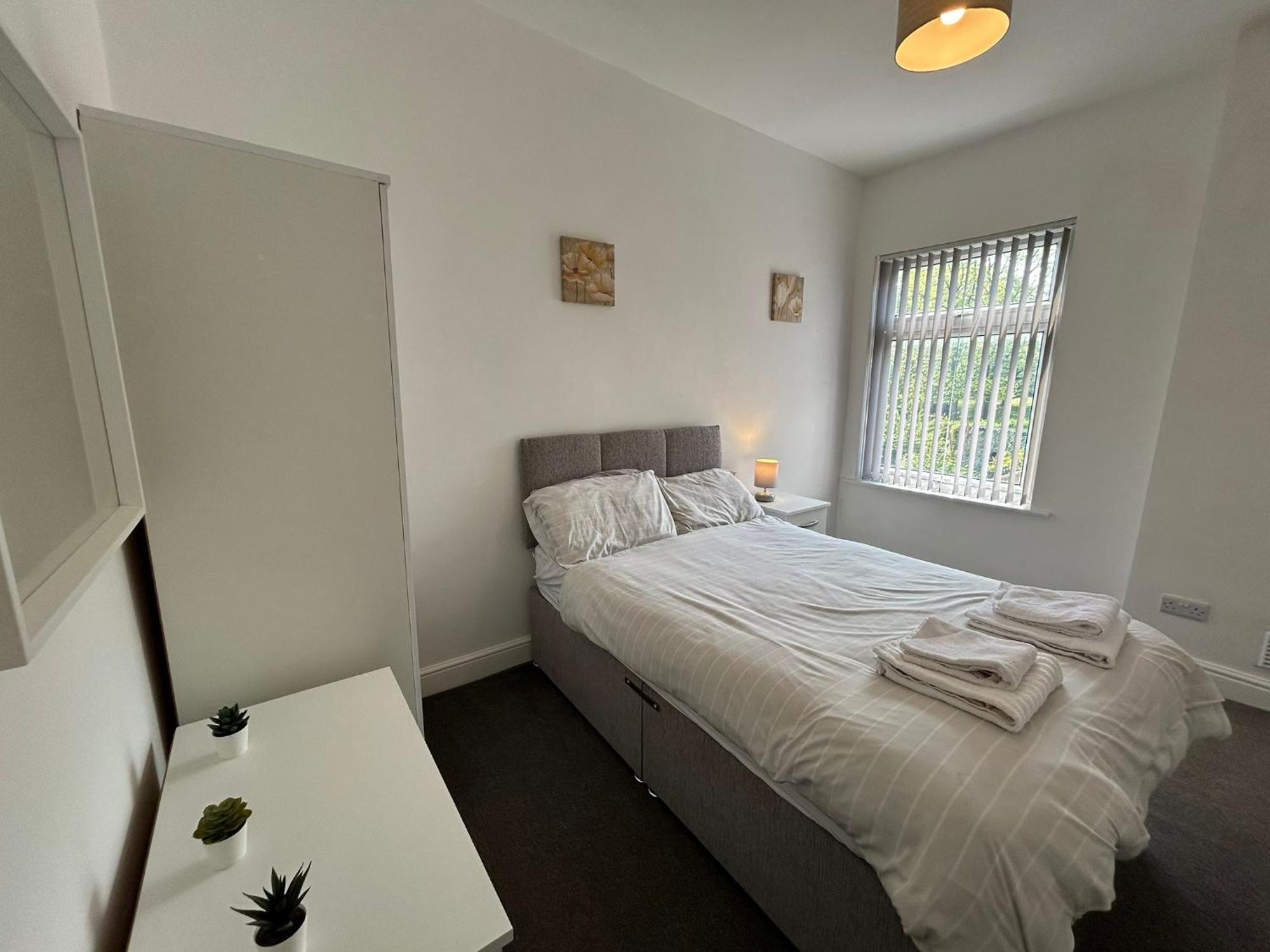 4 Bed Spacious - Perfect For Families & Contractors Holiday home